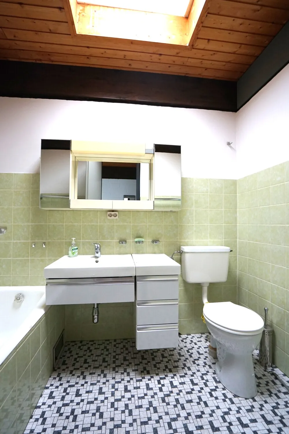 Bad Einliegerwohnung
