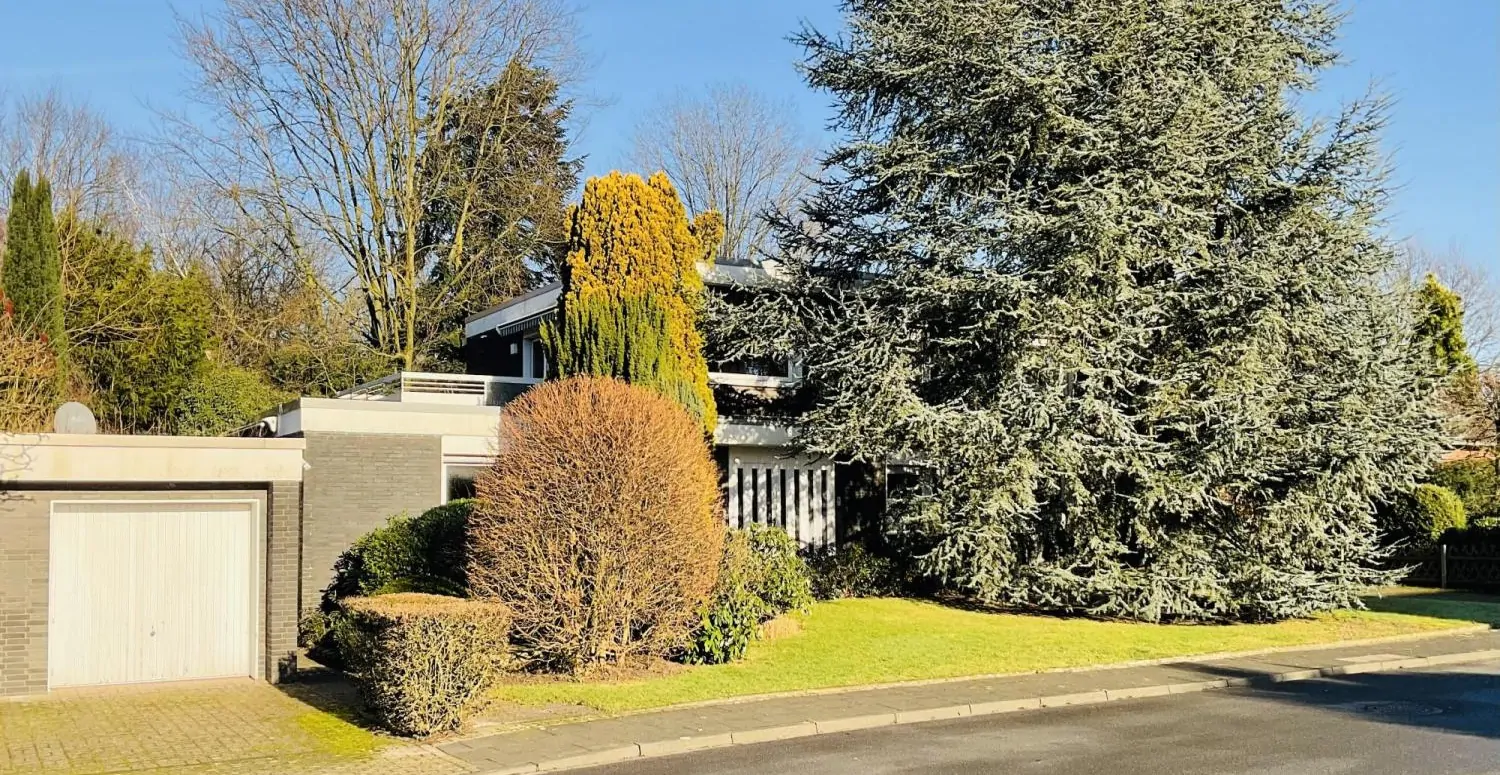 Modernisiertes Ein- bis Zweifamilienhaus in absoluter Toplage