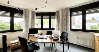 von_poll_real_estate_property_25088017a_image_0
