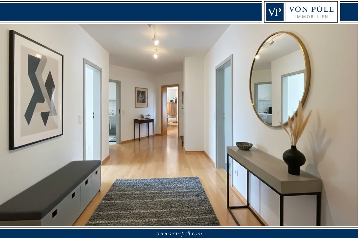 Hausgroße moderne Eigentumswohnung mit großem Balkon auf der Saarner Kuppe