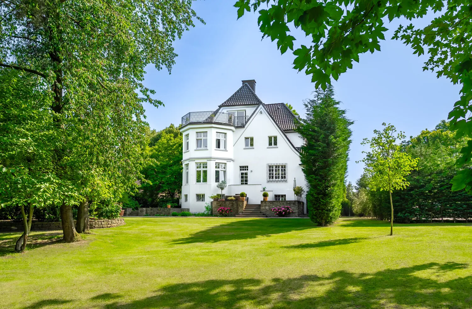 Ihre neue Firmenresidenz: Repräsentative Altbauvilla in Mülheim-Speldorf
