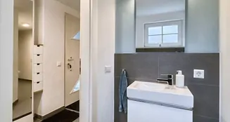 von_poll_real_estate_property_25062038_image_1