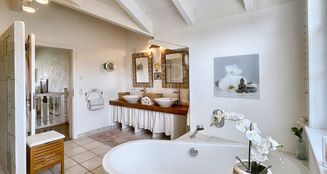 von_poll_real_estate_property_25062035_image_11