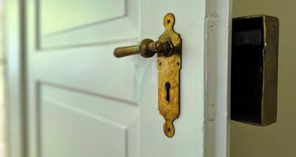 von_poll_real_estate_property_24062013_image_8
