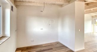 von_poll_real_estate_property_25062010_image_8
