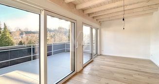 von_poll_real_estate_property_25062010_image_5