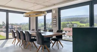 von_poll_real_estate_property_25062013_image_3