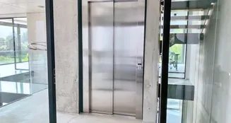 von_poll_real_estate_property_25062013_image_1