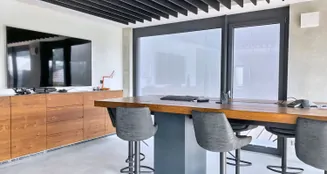 von_poll_real_estate_property_25062013_image_5