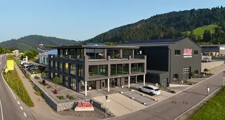 von_poll_real_estate_property_25062013_image_0