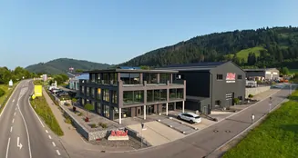 von_poll_real_estate_property_25062013_image_0