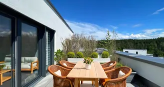 von_poll_real_estate_property_25062022_image_0