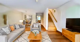 von_poll_real_estate_property_25062027_image_1