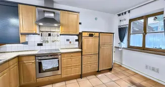 von_poll_real_estate_property_25062027_image_2