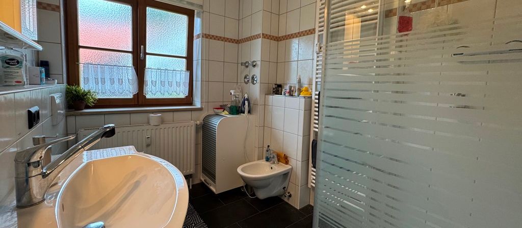 Badezimmer im Obergeschoss