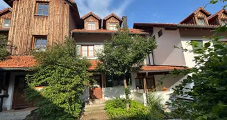 von_poll_real_estate_property_25062027_image_0