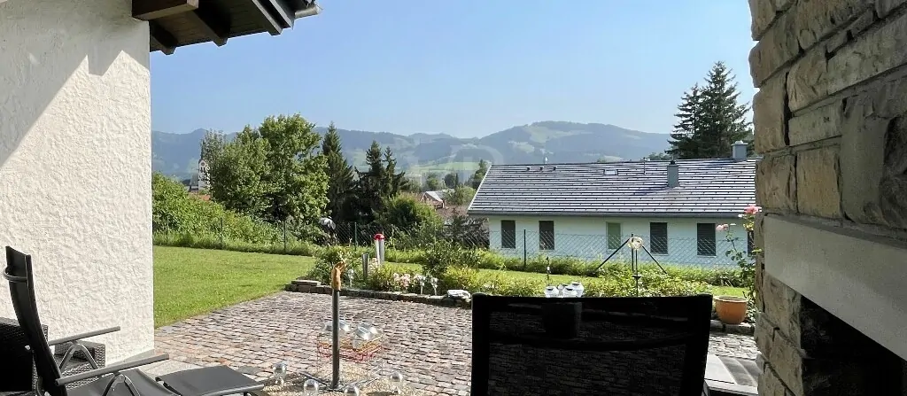 Sicht von der überdachten Terrasse
