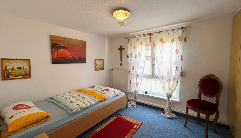Zimmer 2 Dachgeschoss