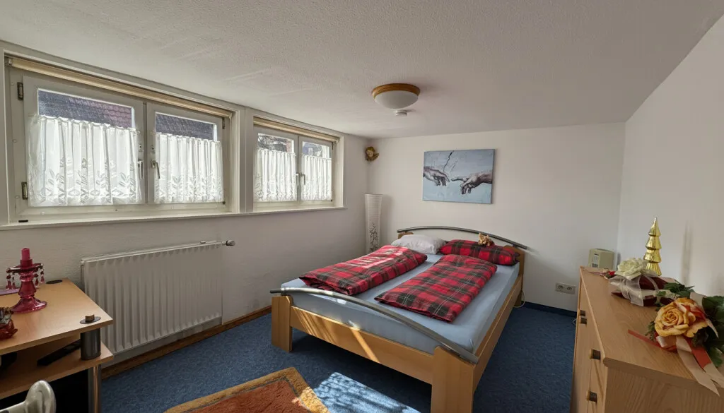Zimmer 1 Dachgeschoss