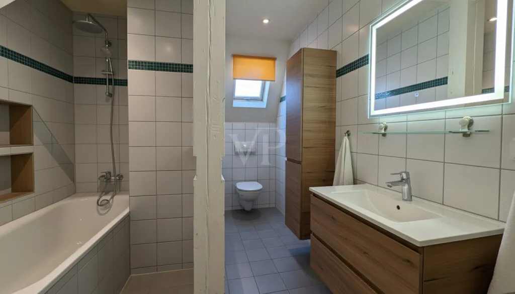 Badezimmer im Dachgeschoss