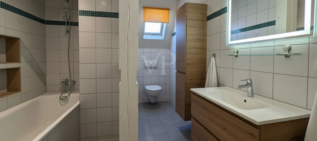 Badezimmer im Dachgeschoss