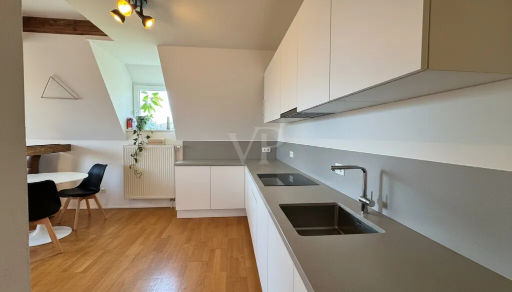 offene Küche im Dachgeschoss