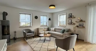 von_poll_real_estate_property_25062040_image_0