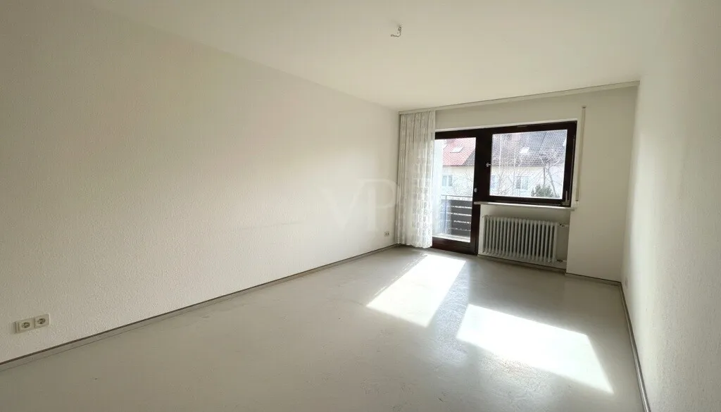 Zimmer 2 mit Zugang zum Balkon