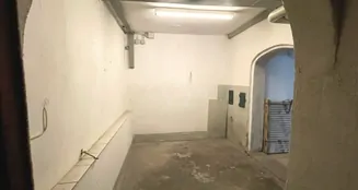 von_poll_real_estate_property_26062006_image_5