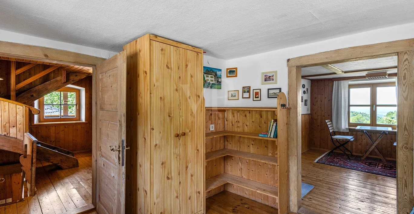 Traumhafter Ausblick und Ruhe gesucht? Könnte passen!