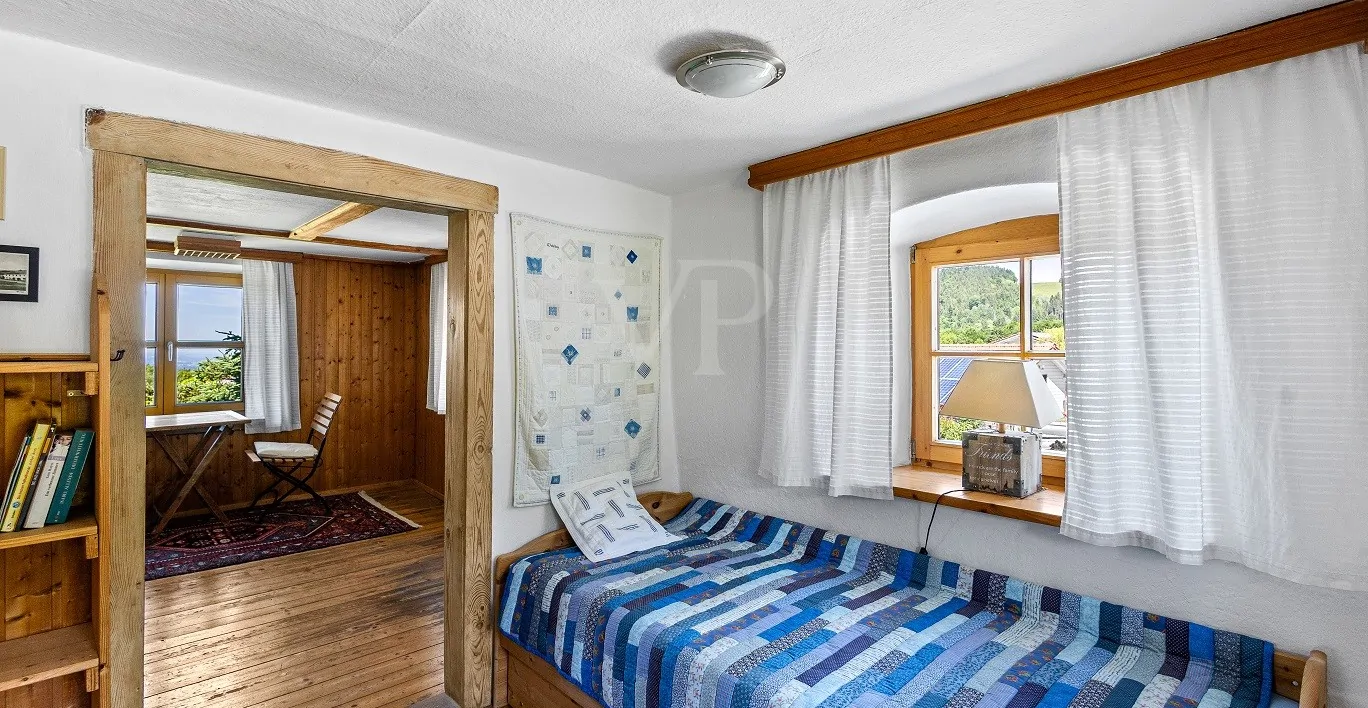 Traumhafter Ausblick und Ruhe gesucht? Könnte passen!