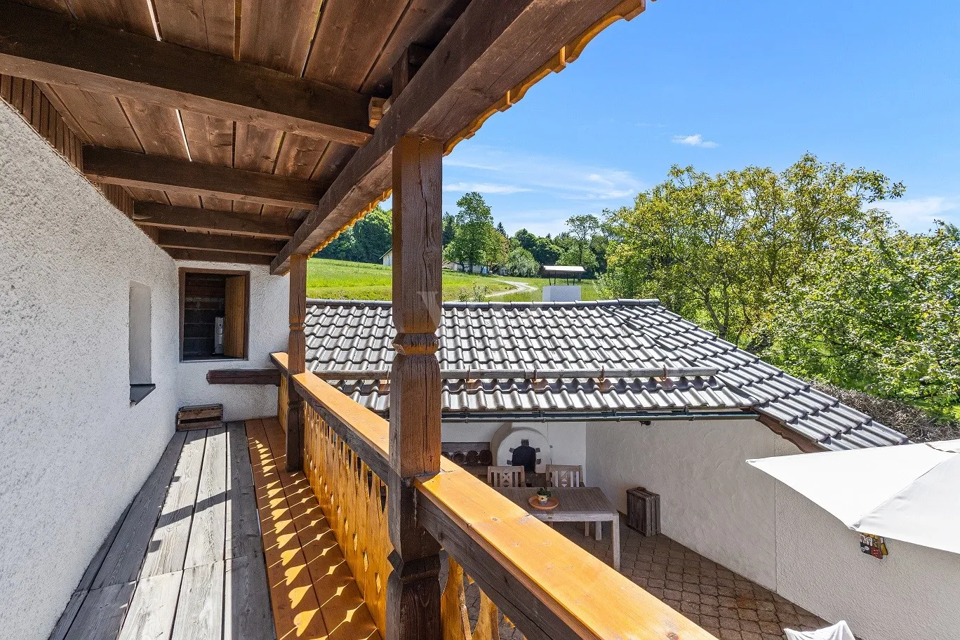 Charmantes Bauernhaus mit Traumblick oberhalb von Deggendorf