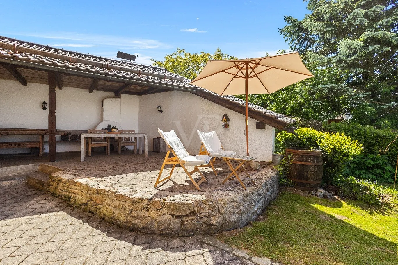 Charmantes Bauernhaus mit Traumblick oberhalb von Deggendorf