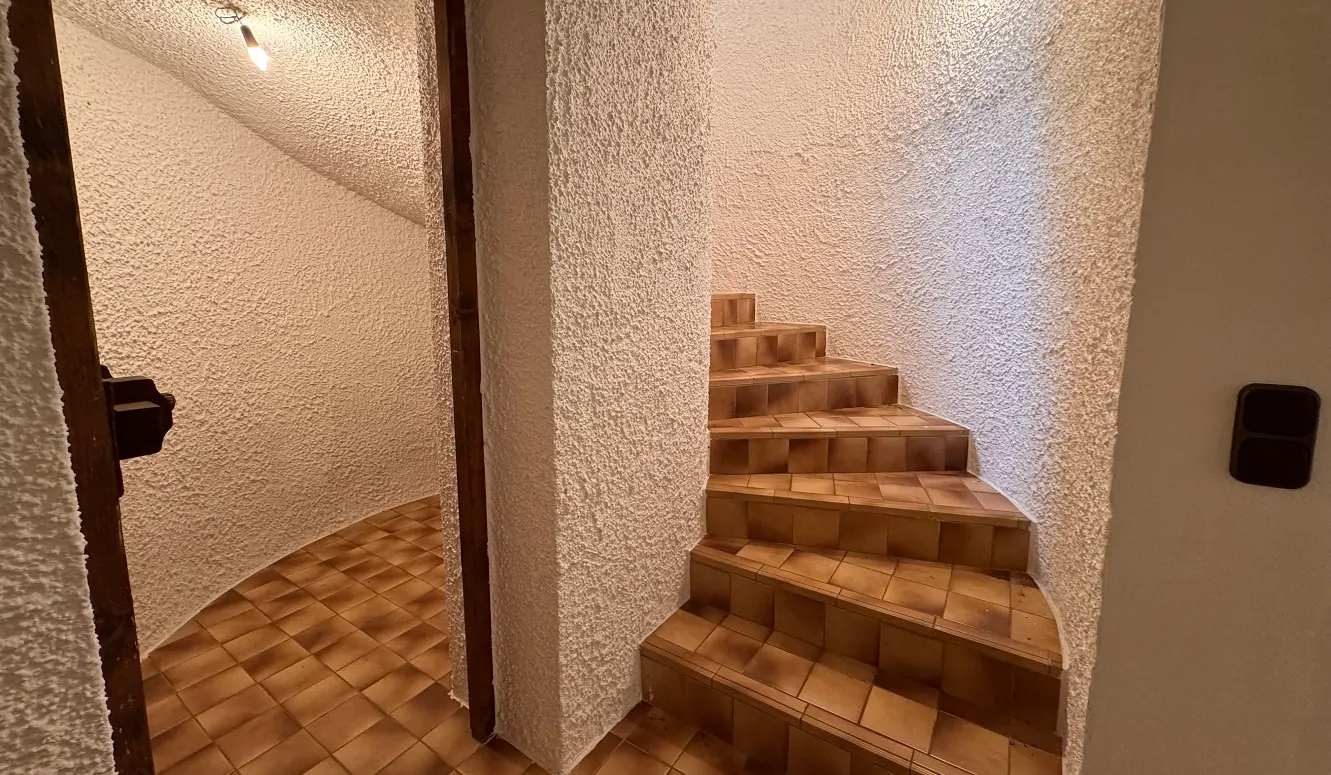 Wohn- und Geschäftshaus in zentraler Lage ** ca. 930 € / m² Wohn-/Gewerbe-/Nutzfläche