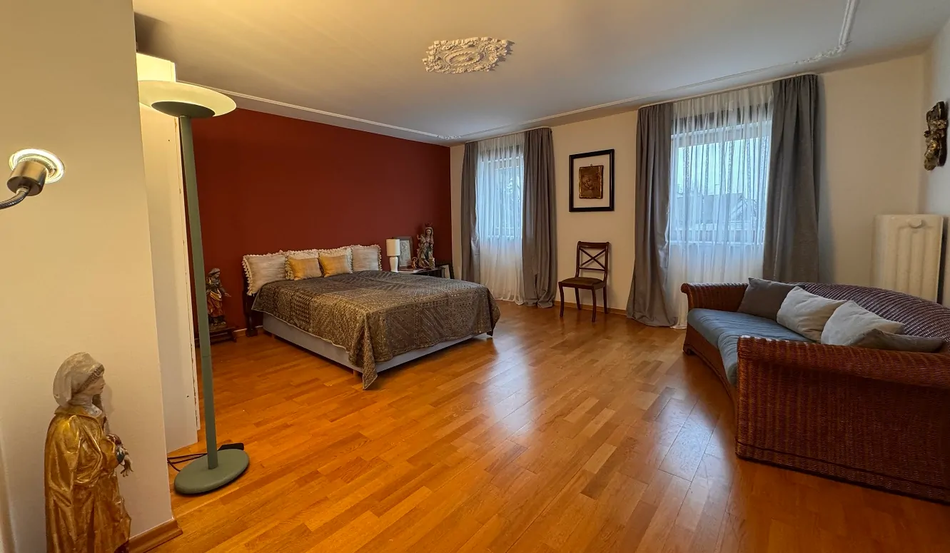 Wohn- und Geschäftshaus in zentraler Lage ** ca. 930 € / m² Wohn-/Gewerbe-/Nutzfläche