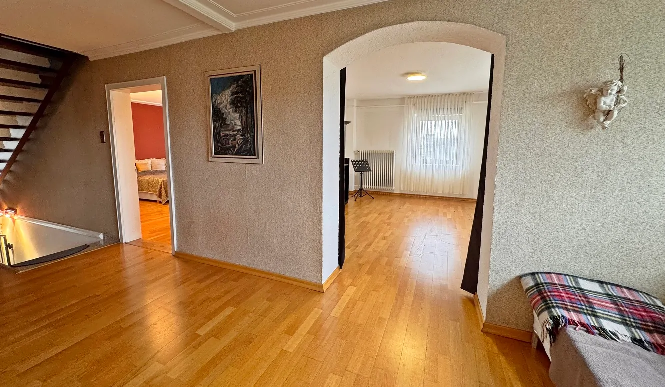 Wohn- und Geschäftshaus in zentraler Lage ** ca. 930 € / m² Wohn-/Gewerbe-/Nutzfläche