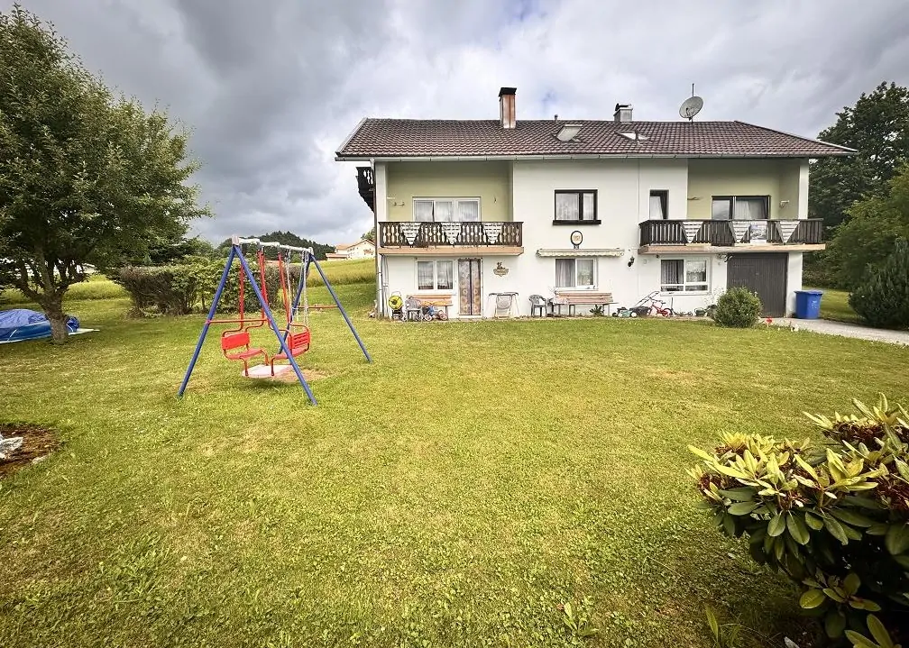 Geräumiges Wohnhaus auf großem Grundstück