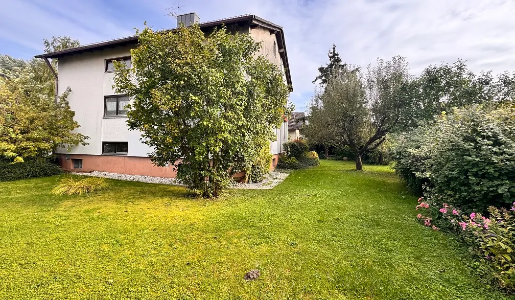 Einfamilienhaus mit Keller in ruhiger Lage