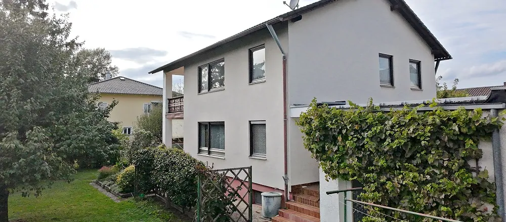 Einfamilienhaus mit Keller in ruhiger Lage