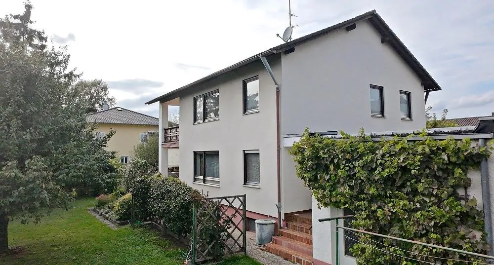 Einfamilienhaus mit Keller in ruhiger Lage