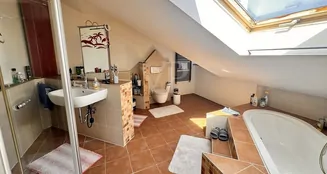 von_poll_real_estate_property_25129019_image_8