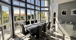 von_poll_real_estate_property_25129019_image_7