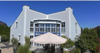 von_poll_real_estate_property_25129019_image_0