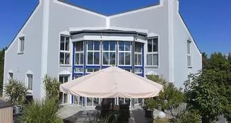 von_poll_real_estate_property_25129019_image_1