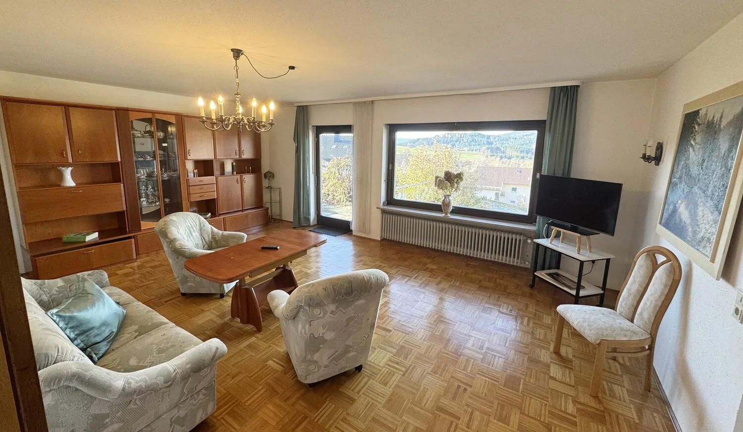 Einfamilienhaus in schöner, ruhiger Aussichtslage