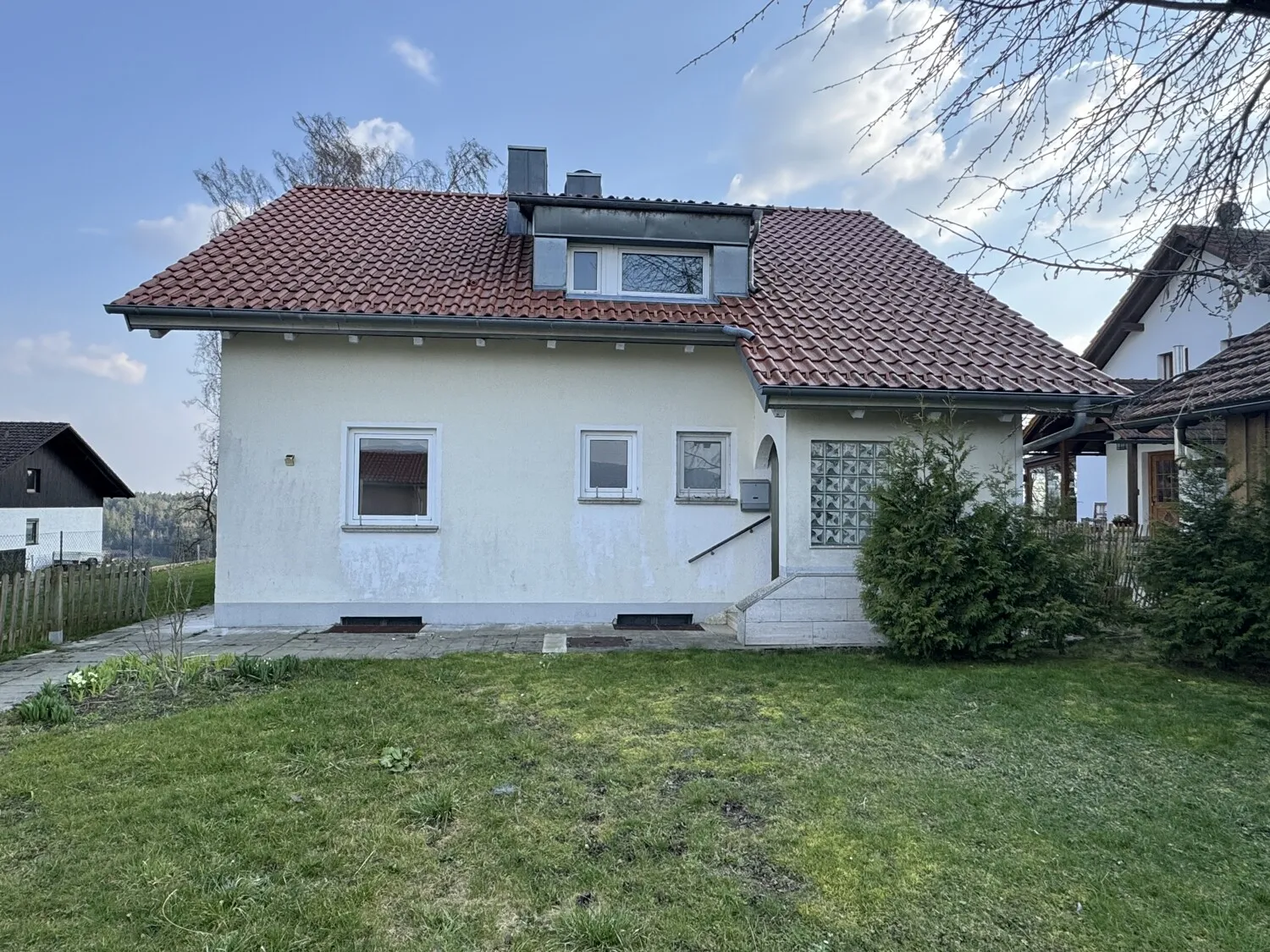 Charmantes Haus in idyllischer Lage, Verkauf im Bieterverfahren ohne Käuferprovision
