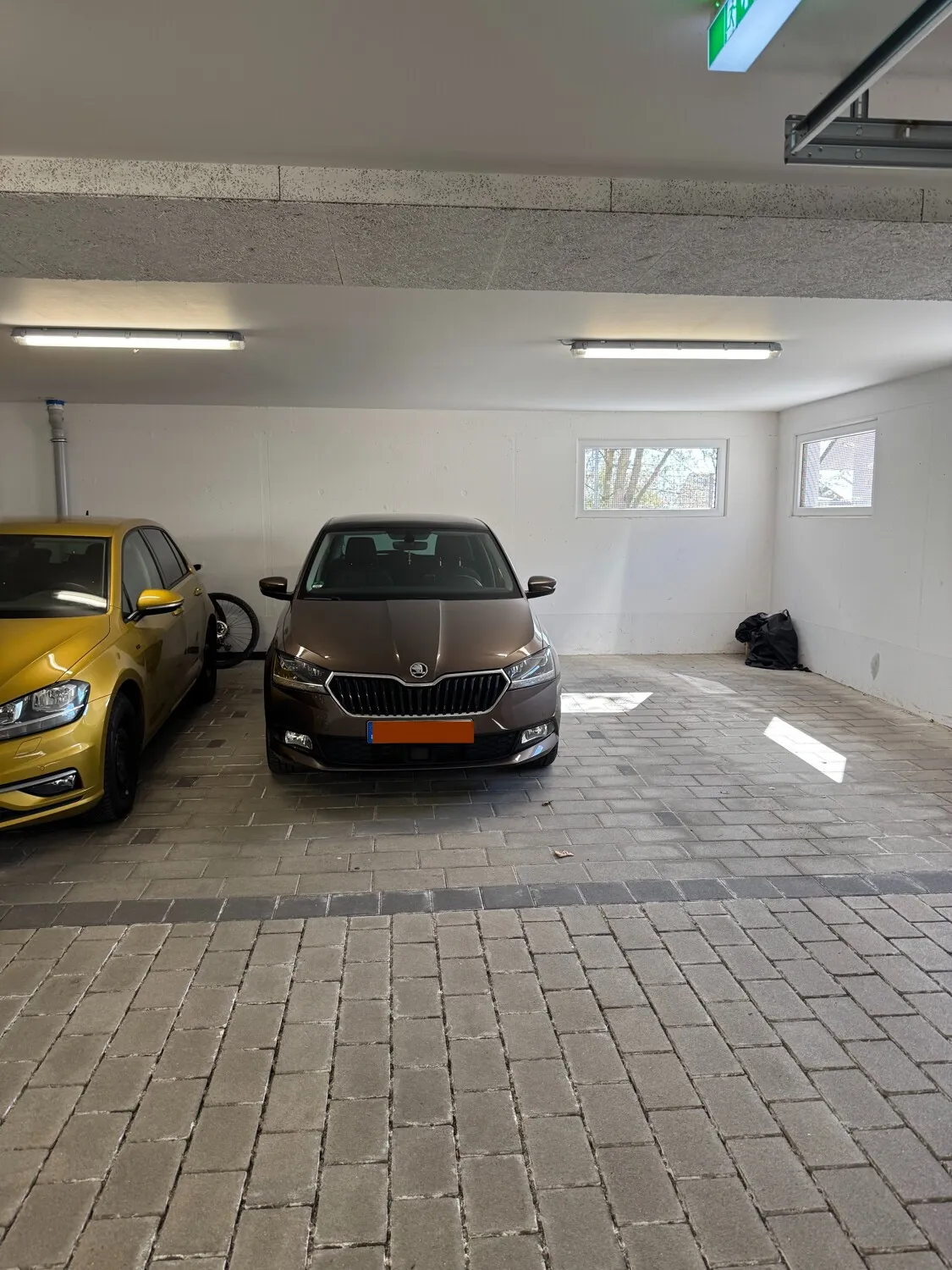 Helle und moderne Eigentumswohnung in Toplage  inkl. TG-Stellplatz und Küche