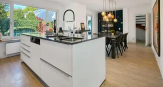 von_poll_real_estate_property_25028453_image_0