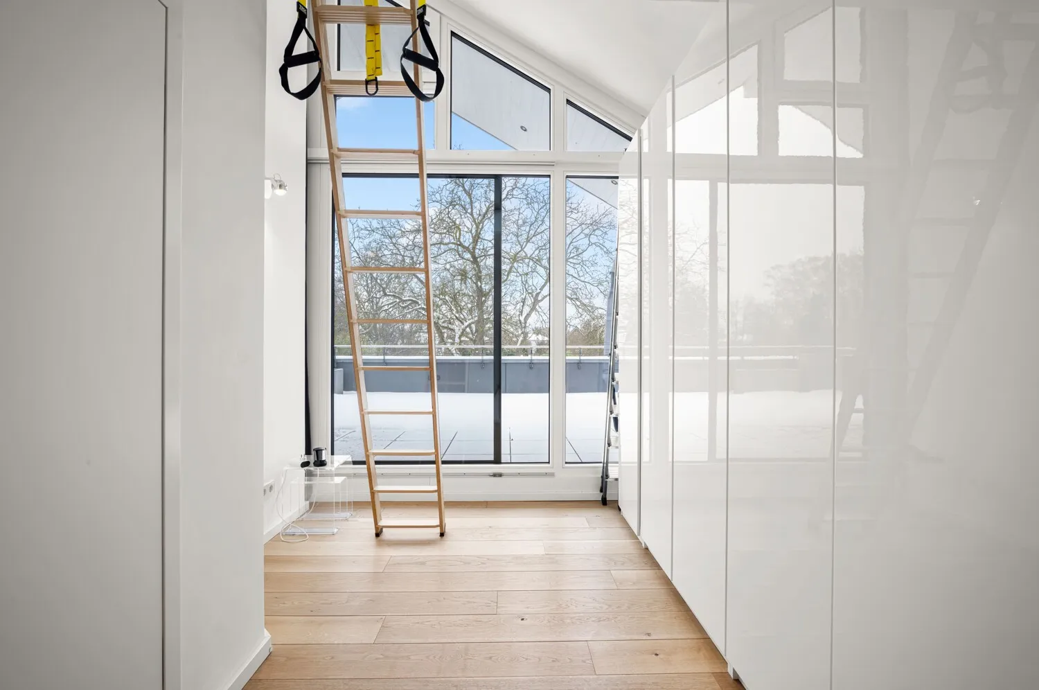 Ankleide/Leiter zum "Piratennest"