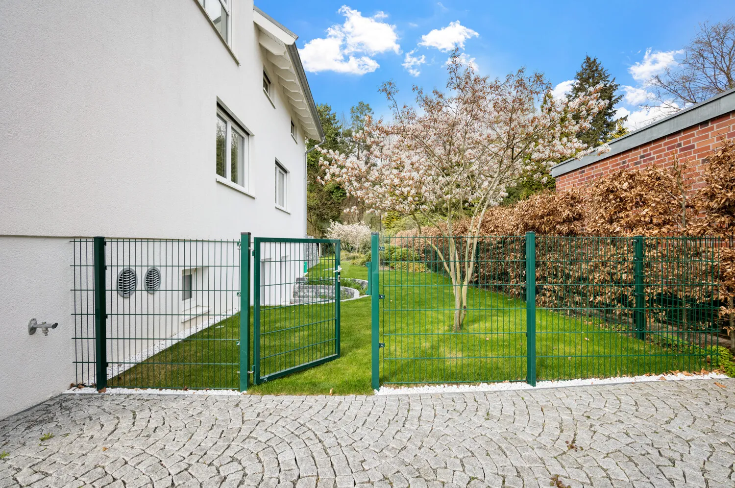 zum Garten
